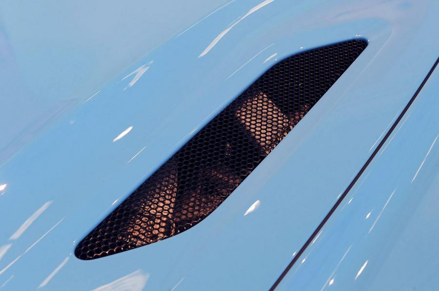 Детали экстерьера Aston Martin Vanquish 2012 года  (NA) (фото 48 из 182)